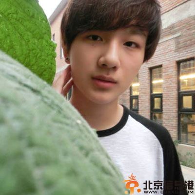 变形计李宏毅个人资料微博照片 哥哥李明霖帅气揭其女朋友是谁