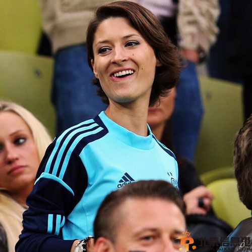 诺伊尔女友凯瑟琳个人资料照片 揭诺伊尔为什么叫小新