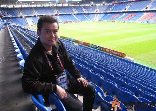 诗人贺炜经典解说个人资料 妙语送别西班牙其微博遭热搜