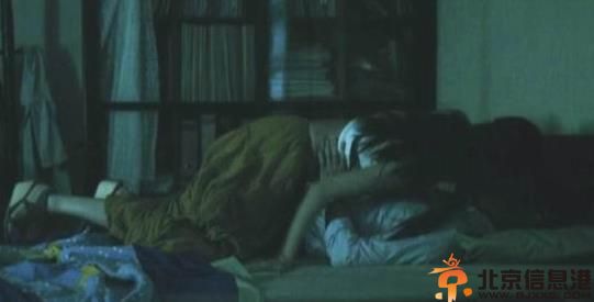 张家辉新片大尺度剧照引非议 盂兰神功刘心悠色诱张家辉