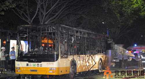 广州公交车爆炸燃烧致2死32伤 爆炸起火内幕正在调查中