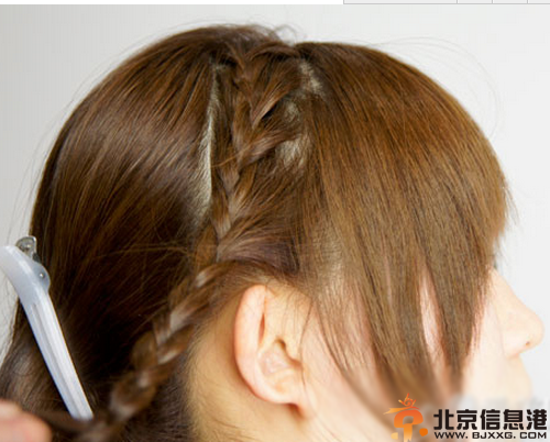 简单韩式编发图解 打造最甜美发型