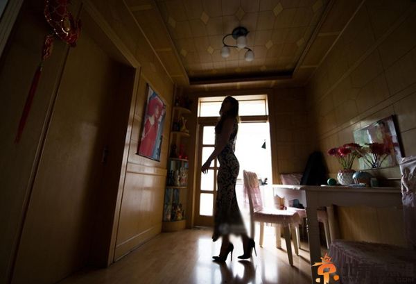 西安第一臀模赵霏儿个人资料生活照 其身高家庭背景受关注