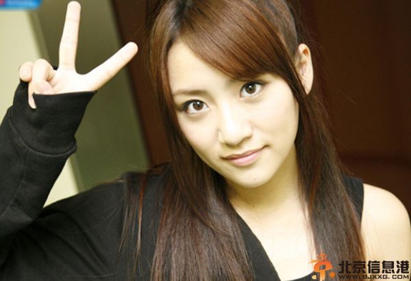 AKB高桥南口含玉米打马赛克画面色情 揭其个人资料