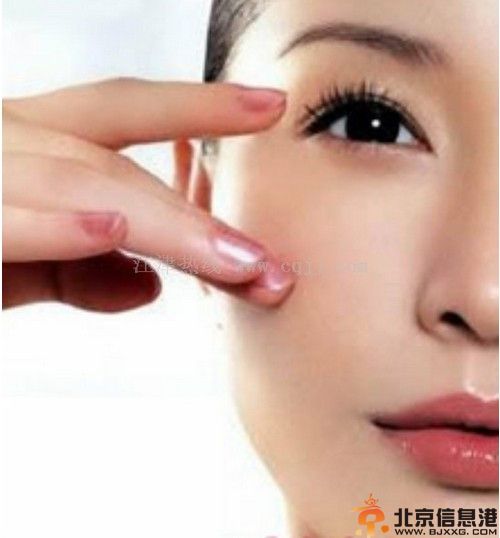 告诉你去除鱼尾纹小偏方 教你如何去除鱼尾纹