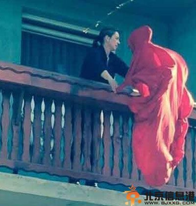 搞笑图片图片太美不忍心看 帅哥的节操掉地上了