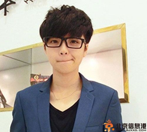 男生圆脸适合什么发型图片 打造超极可爱男生发型妆容