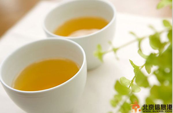 最有效的美白小偏方推荐 茶叶水洗美白祛斑延缓衰老