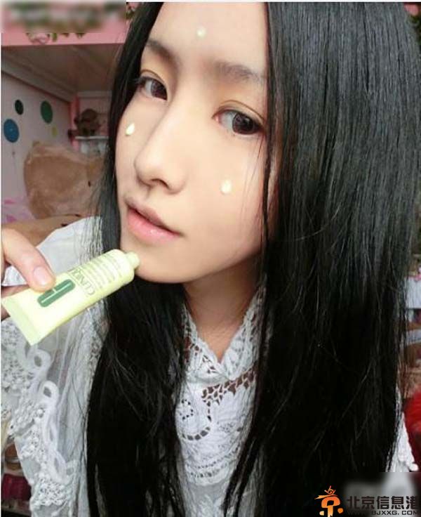 怎样化糖果妆容好看 分享韩式桃花妆的画法图解