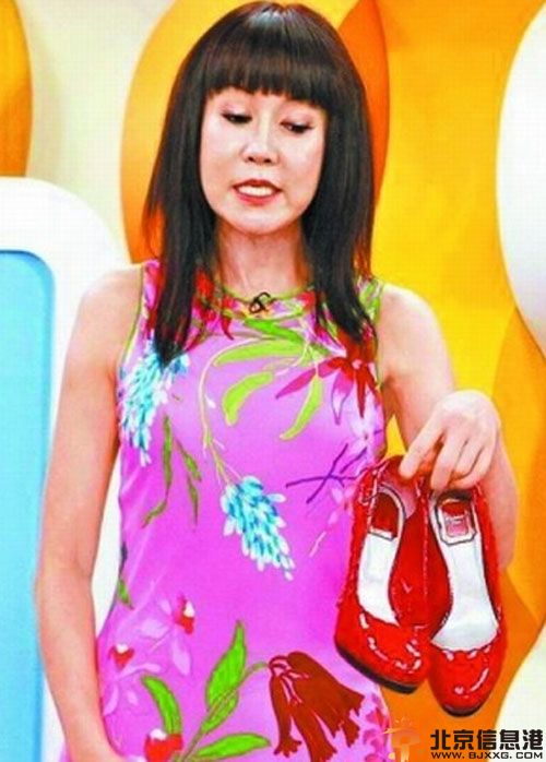 罗霈颖男友是谁揭其微博年轻照片 罗妹妹有女儿吗与利菁是怎么了