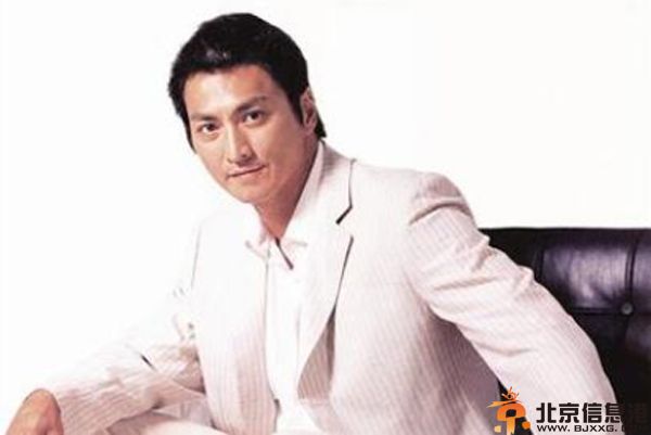 何家劲个人资料 私生子传闻与李婉华关系揭秘