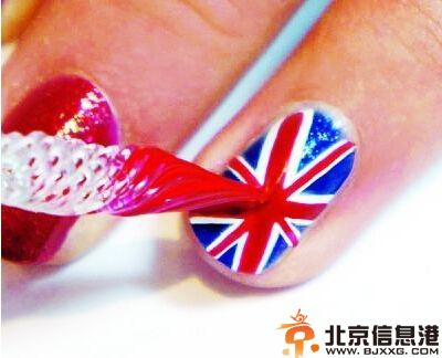 米字旗图案美甲步骤 浓浓英伦风个性又时尚