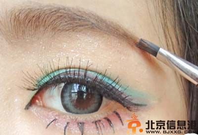 水果妆怎么画好看 教你详细水果妆的画法步骤