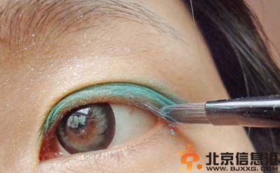 水果妆怎么画好看 教你详细水果妆的画法步骤