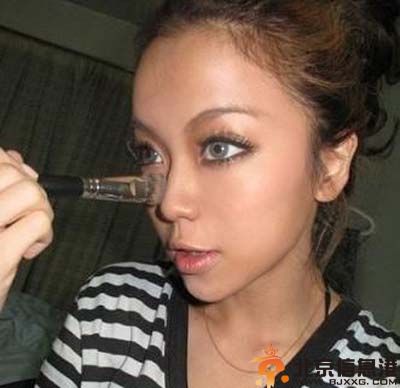 欧美混血妆怎么画图解 派对必备吸睛妆容不容错过