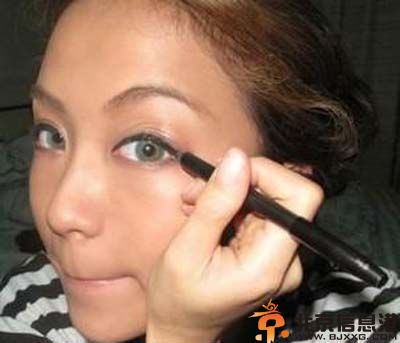 欧美混血妆怎么画图解 派对必备吸睛妆容不容错过