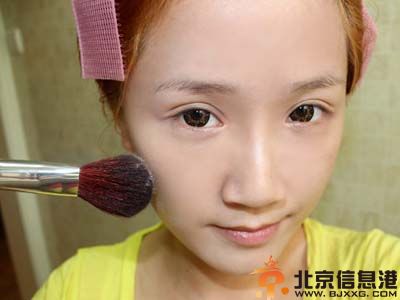 日系混血妆教程步骤图解 打造甜美日系大眼妹