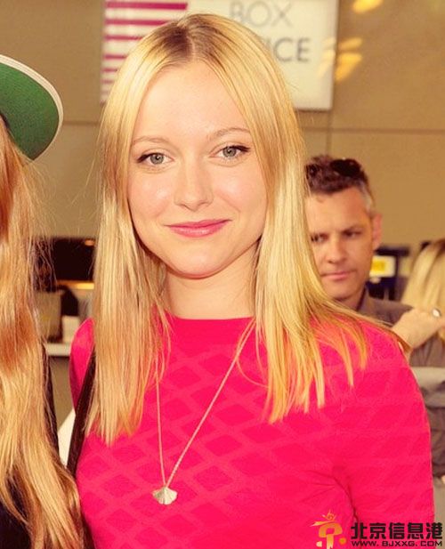 真人版冰雪女王乔治娜·海格被呼好胖 揭其个人资料海量生活照片