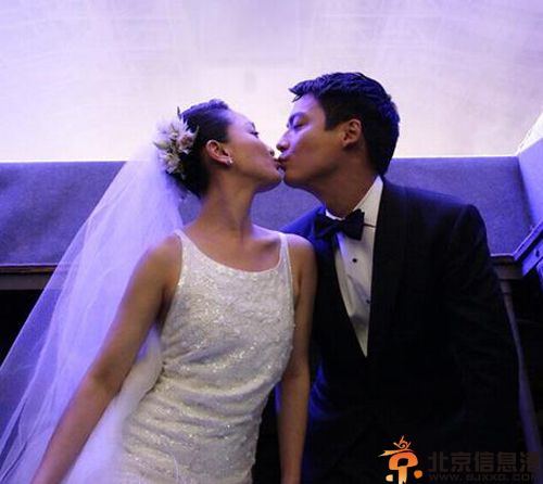 周迅婚礼现场图片显温馨 老公高圣远致辞引高潮