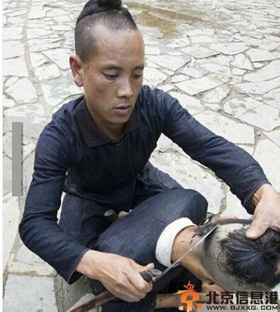 内涵笑话做好事不留名 别问我是谁请叫我雷锋