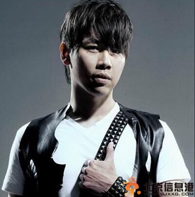 陶喆结婚婚期将近 被爆与女友penny将于8月举行婚礼