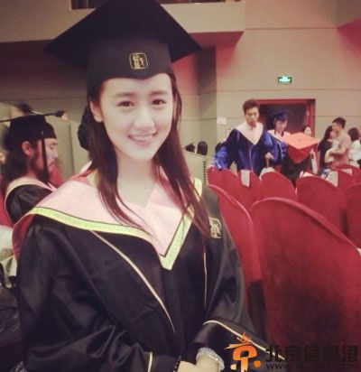 演员袁冰妍个人资料微博照片 出演白衣校花与大长腿曾演爱情公寓