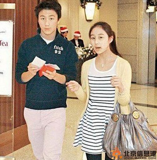 赌王四太梁安琪儿女何超欣资料照片 表示没兴趣做模特儿