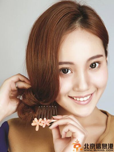 韩式盘发教程 营造出完美温婉的效果