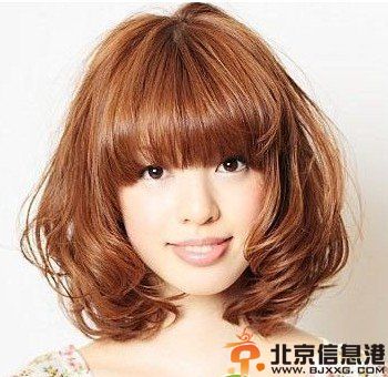 中长波波头发型图片推荐 百变造型凸显独特气质
