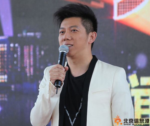 胡海泉结婚了吗 曝胡海泉隐婚超生娇妻子女首露面