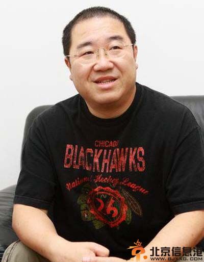英达老婆是谁揭个人资料 曝妻子梁欢照片小儿子英如镝近照