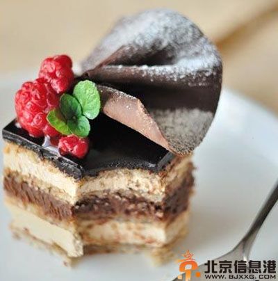 创意婚礼蛋糕图片欣赏 推荐超甜蜜蛋糕让你们幸福甜腻到永远