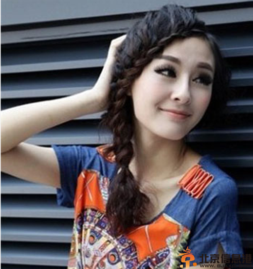 复古蝎子辫图片分享 打造唯美浪漫的你