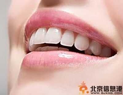 美白牙齿小技巧 日常生活中也能美白牙齿