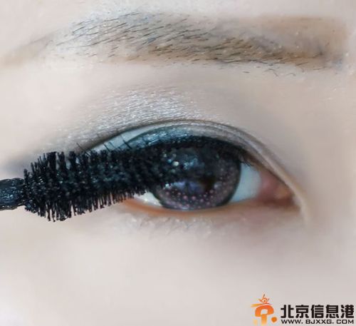 韩式烟熏妆教程图解 教你快速打造韩式眼妆