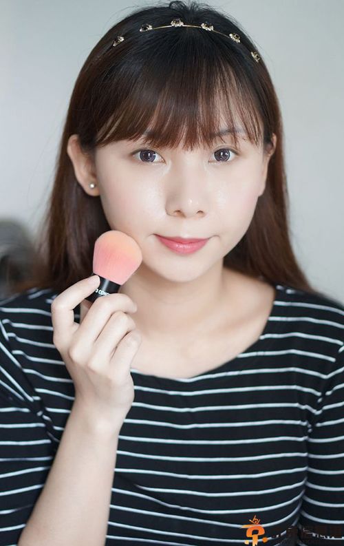 韩式烟熏妆教程图解 教你快速打造韩式眼妆