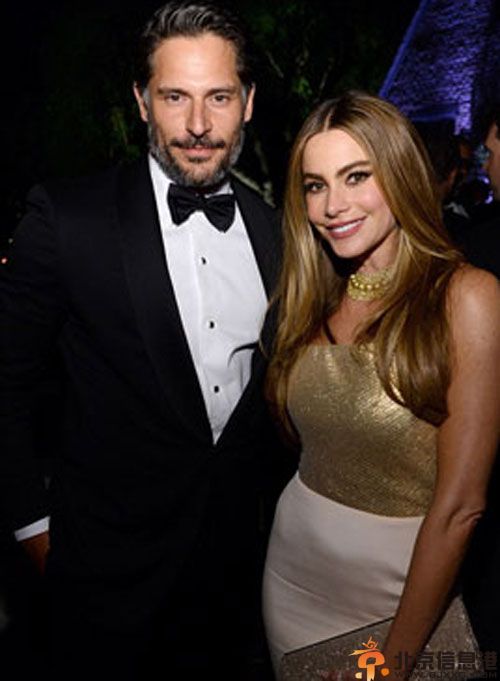 索菲亚·维加拉男友是谁 与狼人乔·曼根尼罗恋爱成最性感情侣