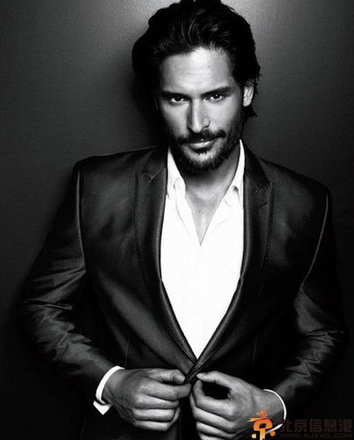 索菲亚·维加拉男友是谁 与狼人乔·曼根尼罗恋爱成最性感情侣