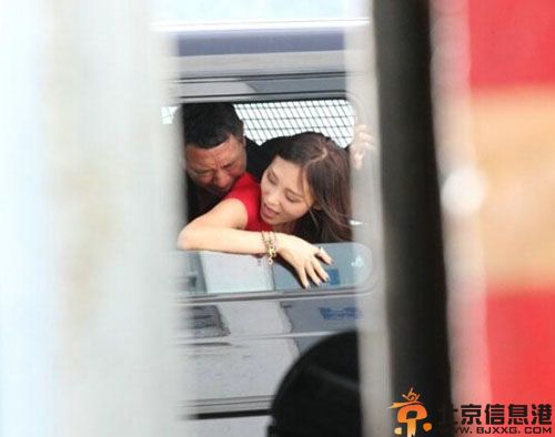 何佩瑜姜皓文车震剧照曝光 揭何佩瑜全婐艺术照三级电影床戏