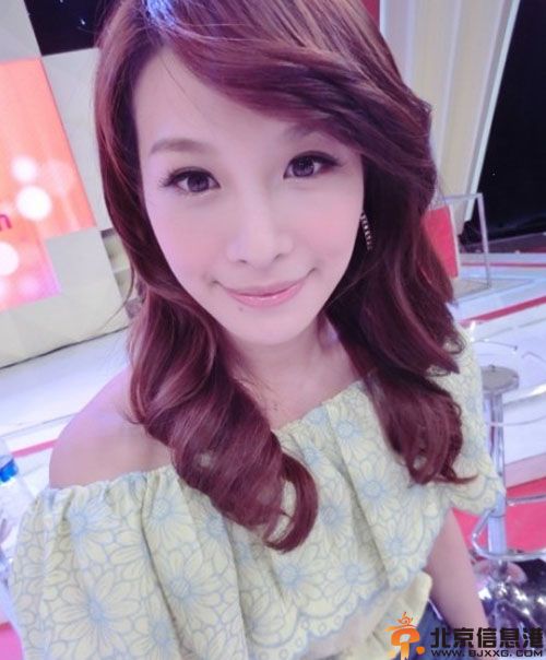 台湾艺人艾莉丝曾莉婷老公是谁 女儿当街被骂丑泪奔揭其微博资料