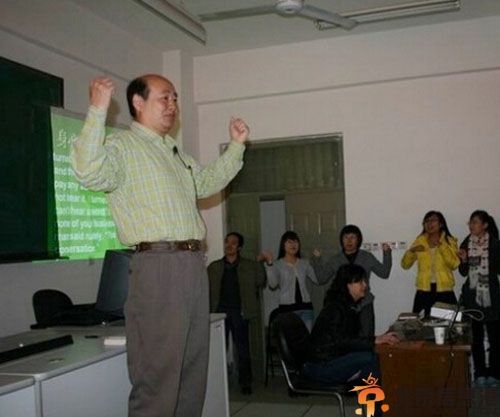 厦大院长纪玉华重婚立案 揭纪玉华艳照女主角小琴及其妻子资料