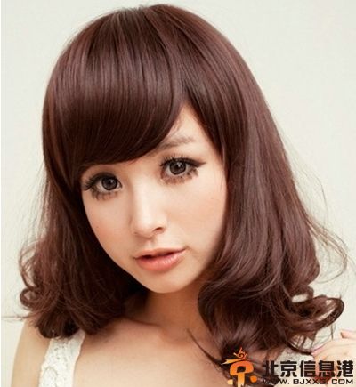 长国字脸女生适合的发型图片 修饰脸型让他一见钟情