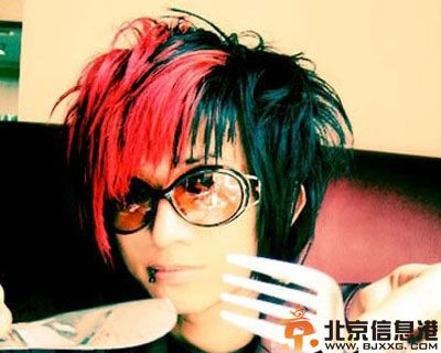 男生非主流发型图片名称 重口味杀马特闪瞎你双眼