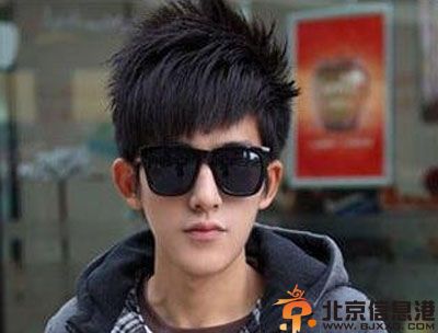 国字脸男生适合的发型图片 找准适合的才能锦上添花