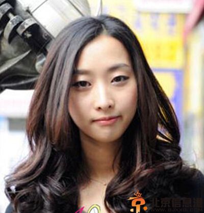 韩式卷发发型图片 展现女生妩媚一面