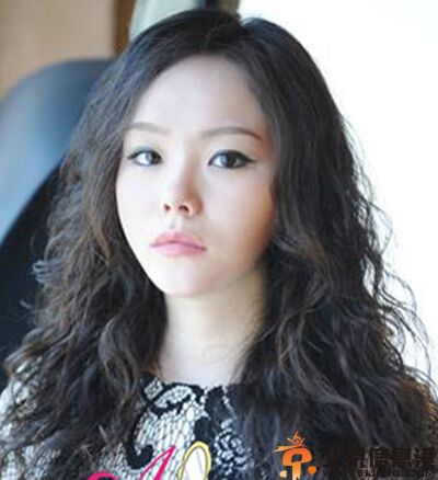 韩式卷发发型图片 展现女生妩媚一面