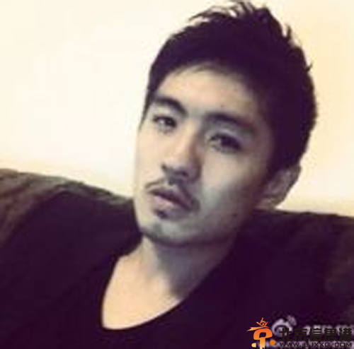 董RIVERS是谁揭个人资料微博照片 因微博粗口骂人走红网络