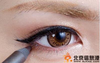 如何画卧蚕妆 打造可爱迷人卧蚕眼