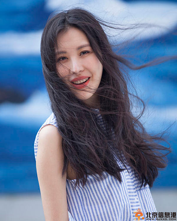 王石女友田朴珺三级片及个人资料引关注 曝田朴珺与梁家辉肉搏照