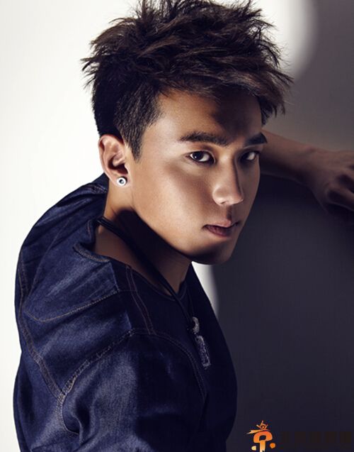 唱吧<a href='http://www.bjxxg.cn/news/hongren/' target='_blank'><u>红人</u></a>陈希郡资料微博 女友鹿雨照片遭热搜